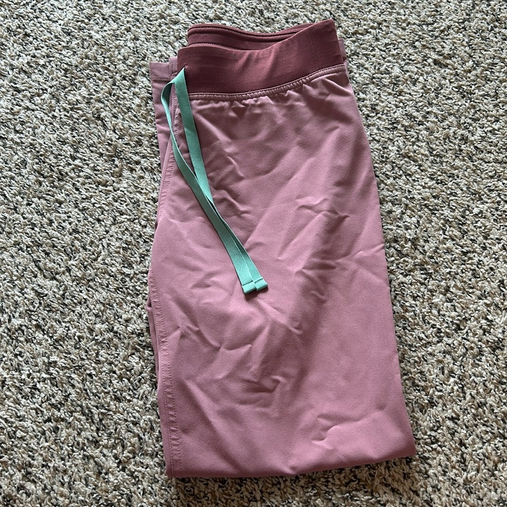 Figs Mauve Livingston scrub pants